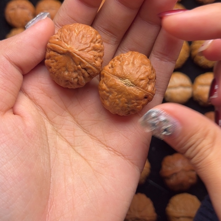 文玩核桃吊坠麒麟元宝