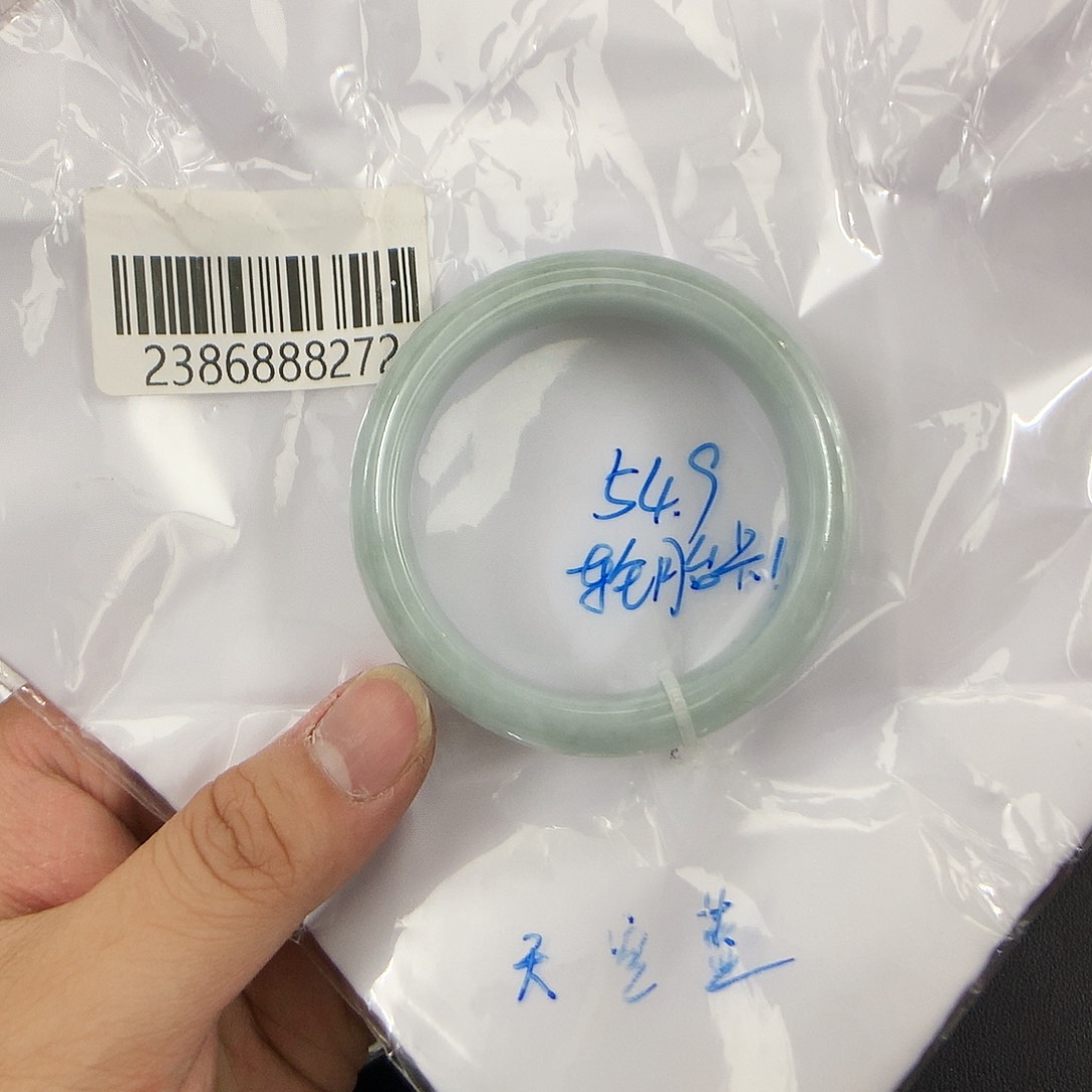 翡翠手镯未镶嵌天然缅甸翡翠手镯