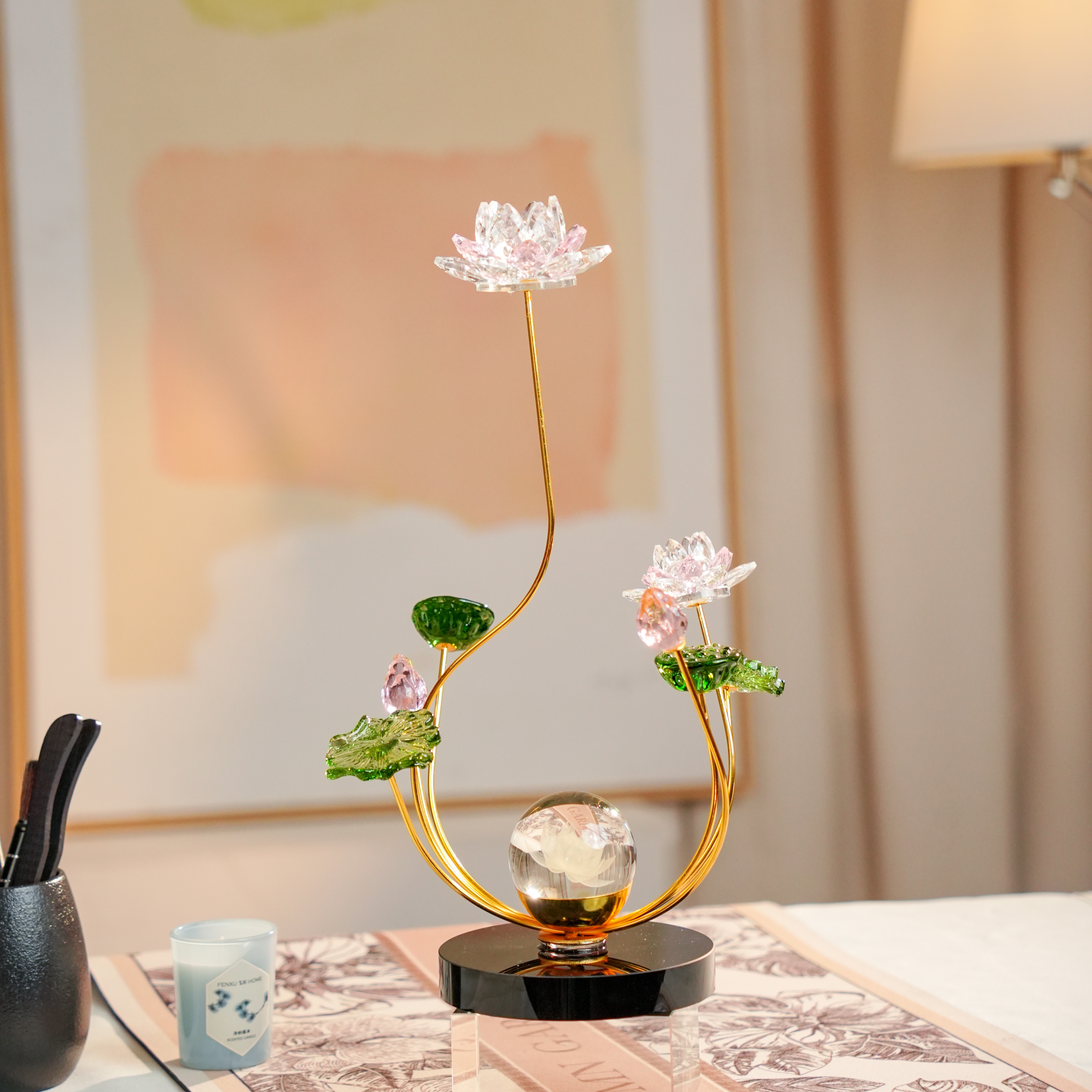 创意水晶工艺品莲花荷花家居摆件轻奢客厅书房酒柜漂亮装饰品