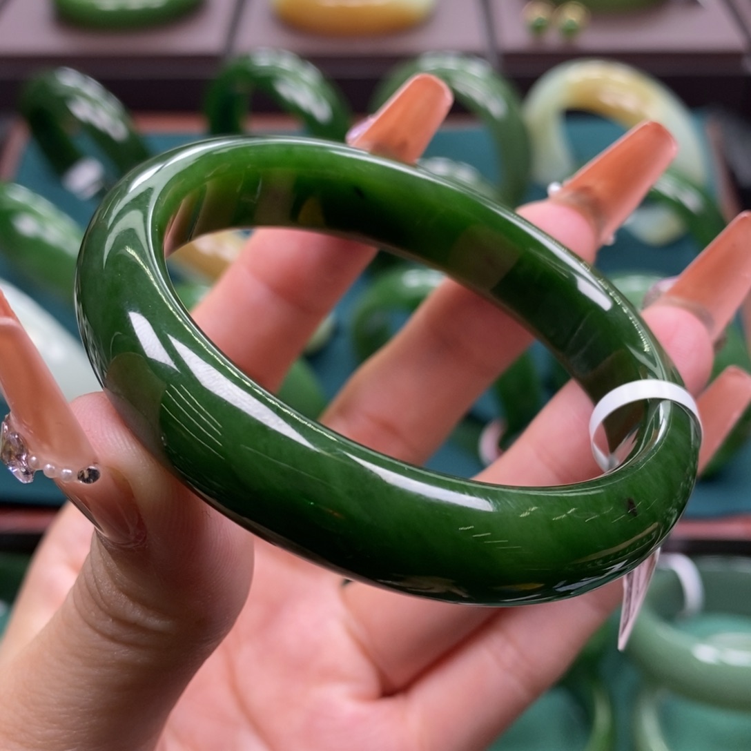 和田玉（碧玉）未镶嵌手镯5455