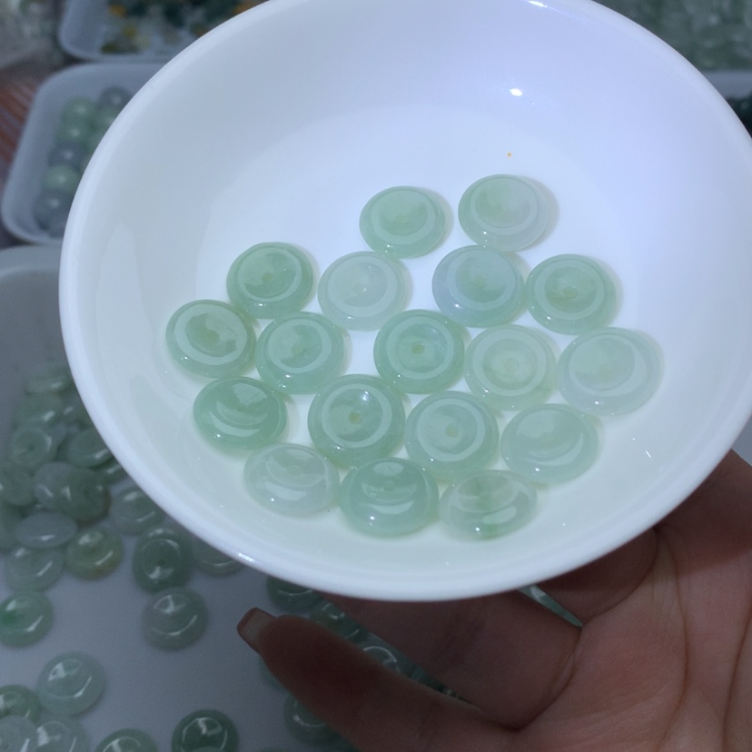 【闪购商品】未镶嵌翡翠手链卡13.5冰晴平安扣10颗