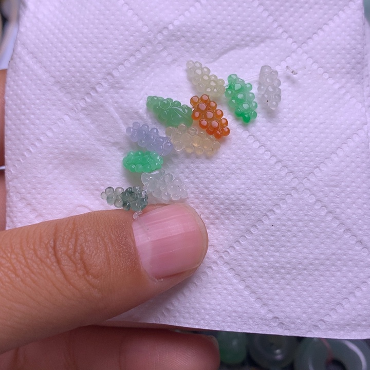 定制翡翠未镶嵌葡萄