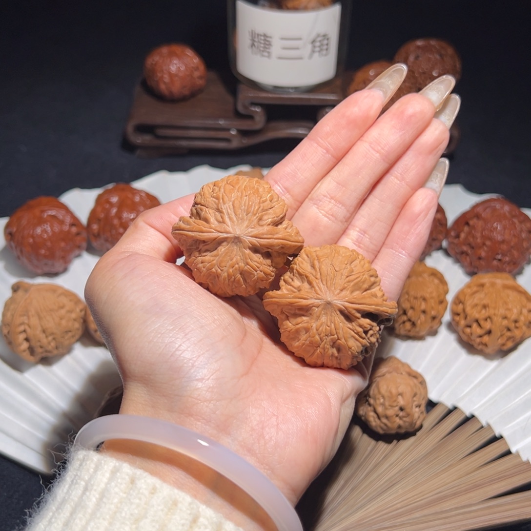 小***王吊坠文玩核桃40.5磨盘