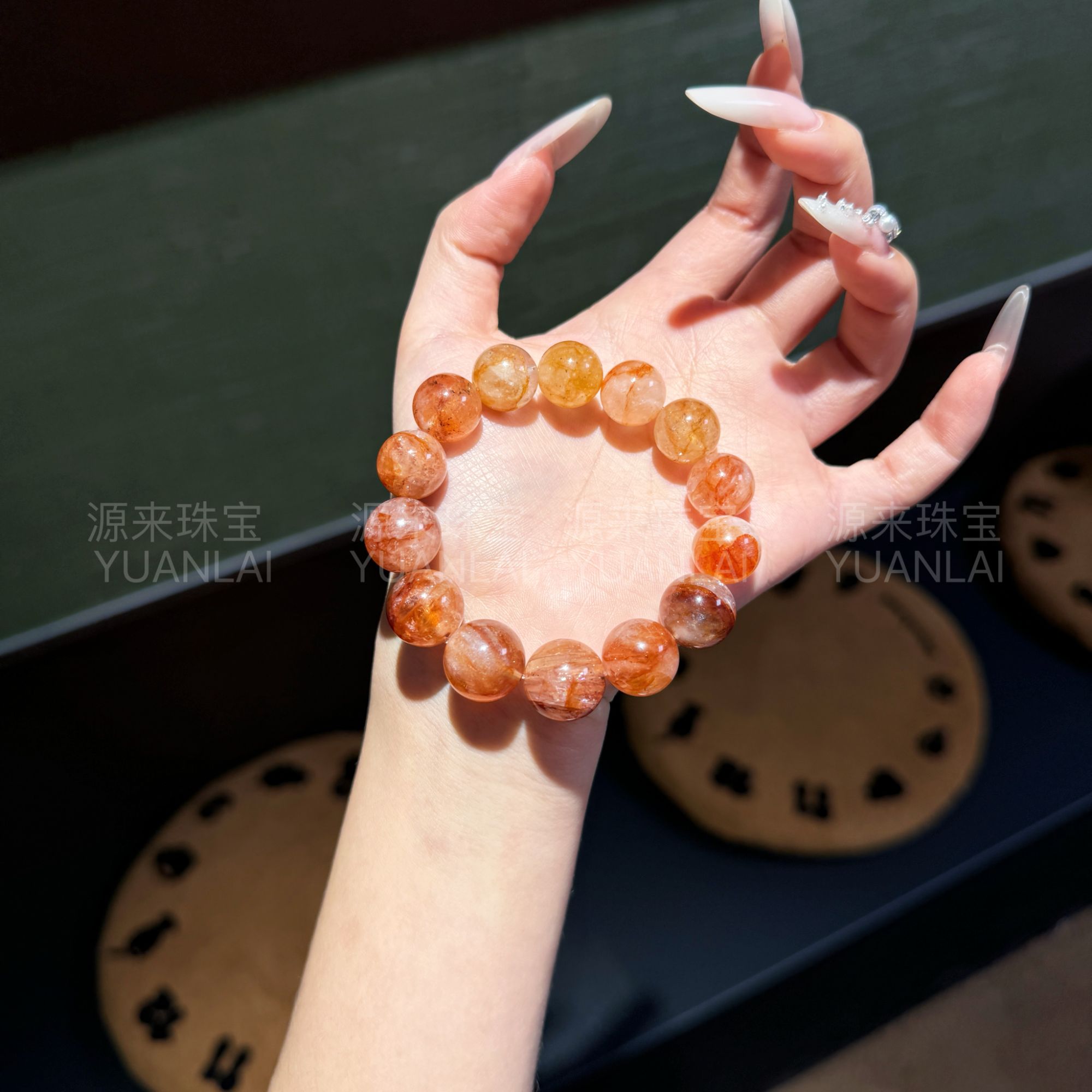 Y1*赤璃金缕*天然红胶花手串 FL185