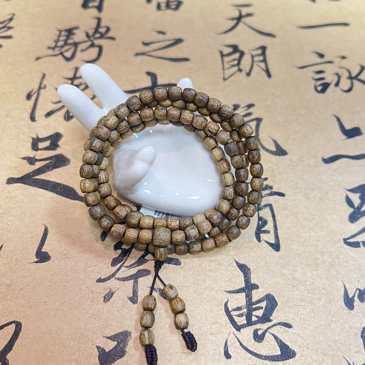 沉香陆河鼓珠多圈4mm 9克+高油香韵十足手串