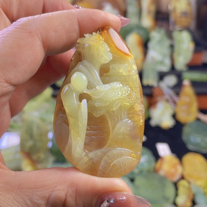 蛇纹石玉颈饰未镶嵌