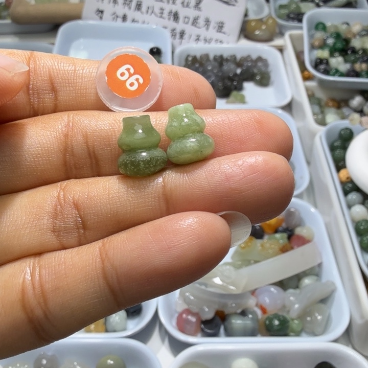 和田玉未镶嵌珠宝奇石