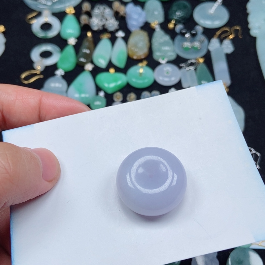 翡翠未镶嵌颈饰面包扣