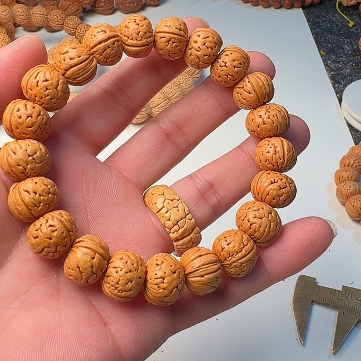 桃核吊坠树王纽扣15mm手串