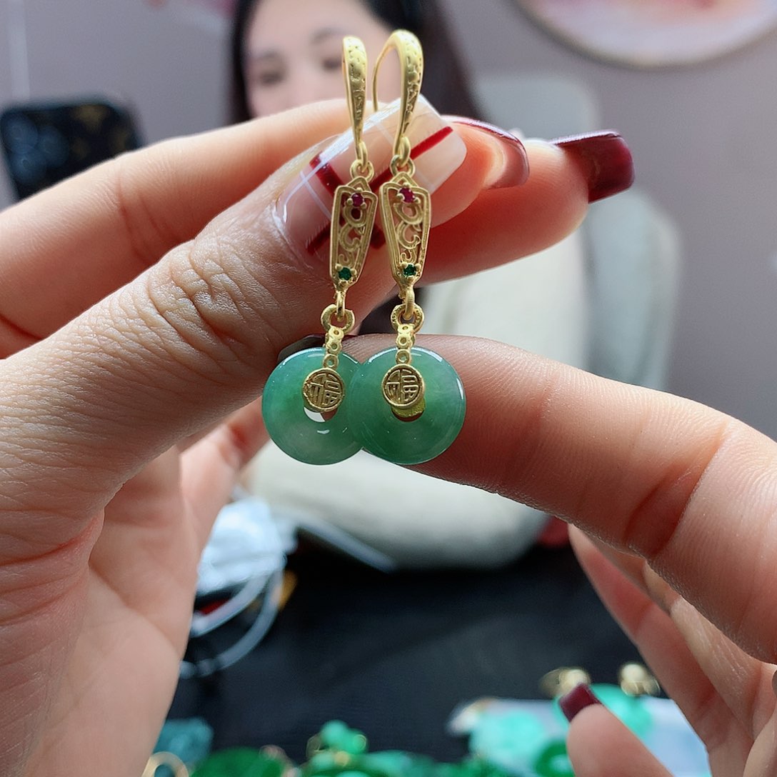 【闪购商品】翡翠耳饰未镶嵌，