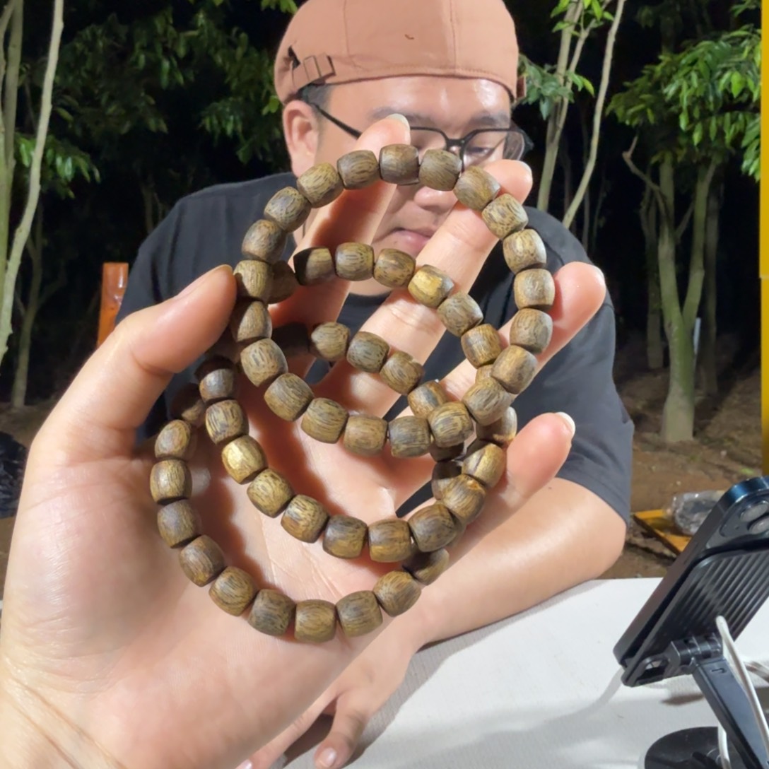 沉香碎屑沉香棋楠惠州料鼓珠单圈09*8 多样性发一