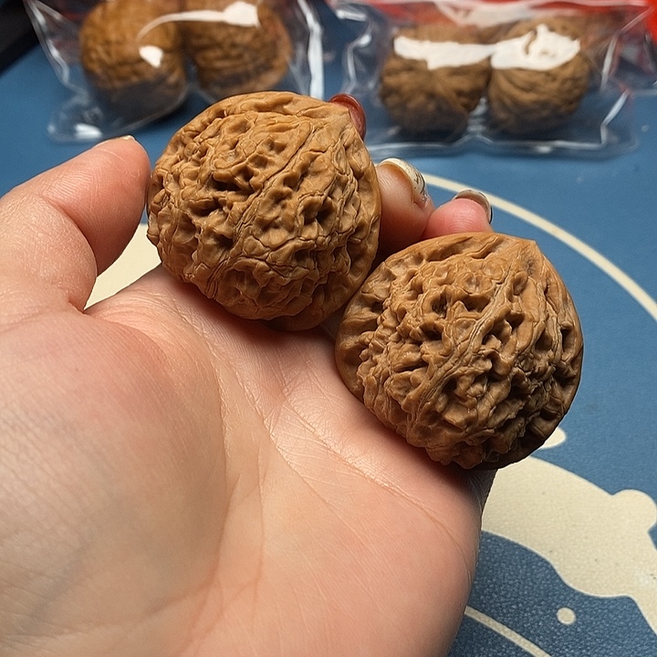 文玩核桃把件有***魂水龙