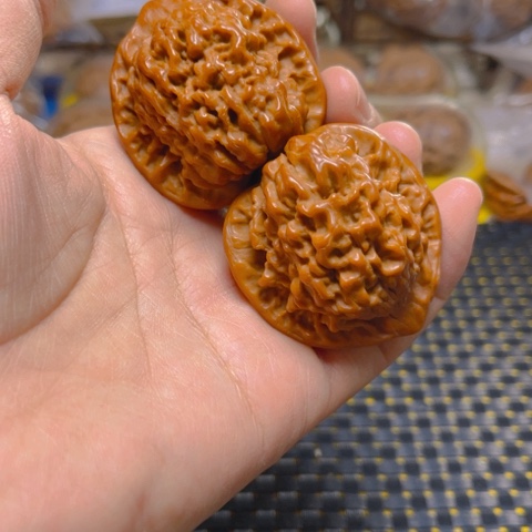 文玩核桃吊坠官帽