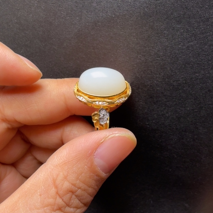 和田玉（碧玉）18K金镶嵌戒指