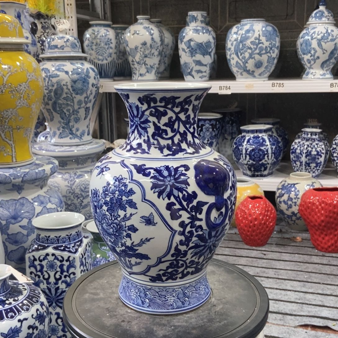 摆件花瓶手绘釉下彩