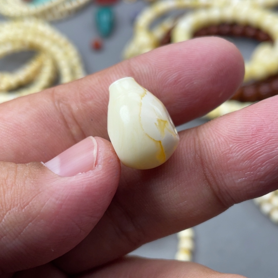 琥珀珠宝奇石未镶嵌46