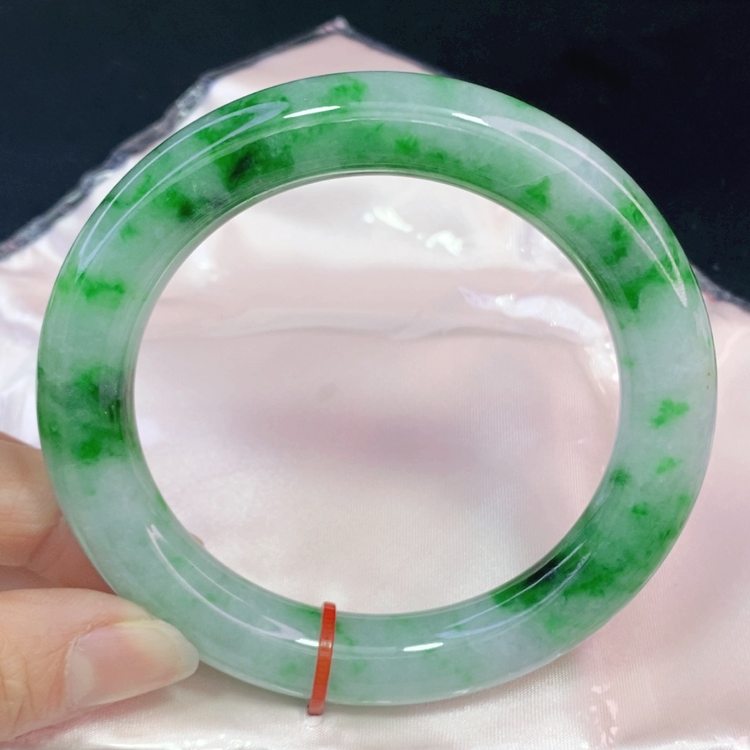 未镶嵌手镯翡翠60圆镯