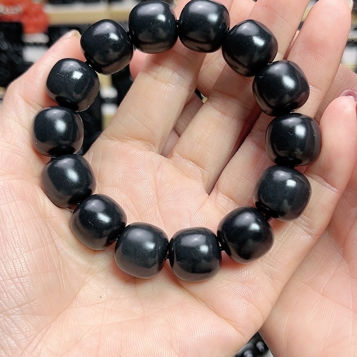 和田玉手链未镶嵌卡16老型珠宝级