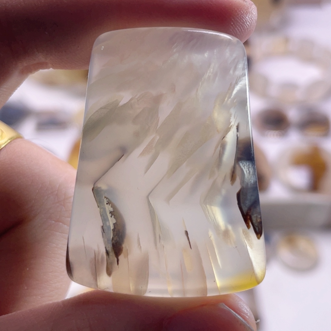 玛瑙/玉髓未镶嵌珠宝奇石