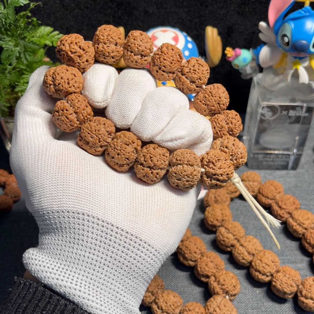 小****金刚菩提手串梁梅花