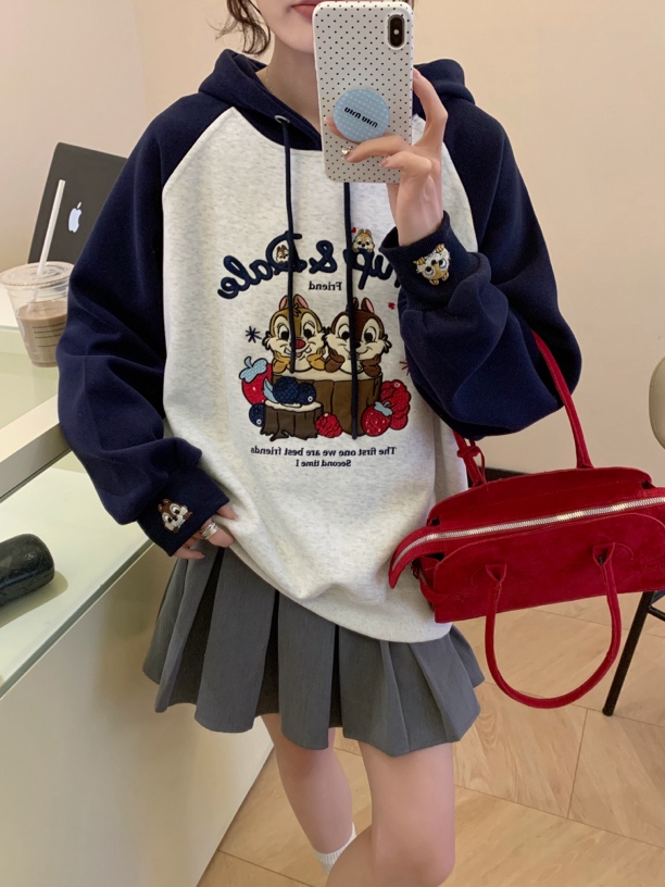 25春季单款【松鼠奇奇蒂蒂拼色刺绣连帽卫衣】可爱百搭时尚休闲减龄
