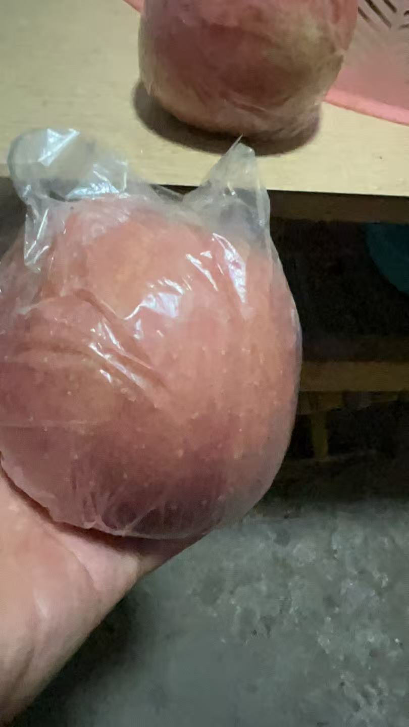 山西临猗坡上冰糖心丑红富士苹果新鲜多汁脆甜水果