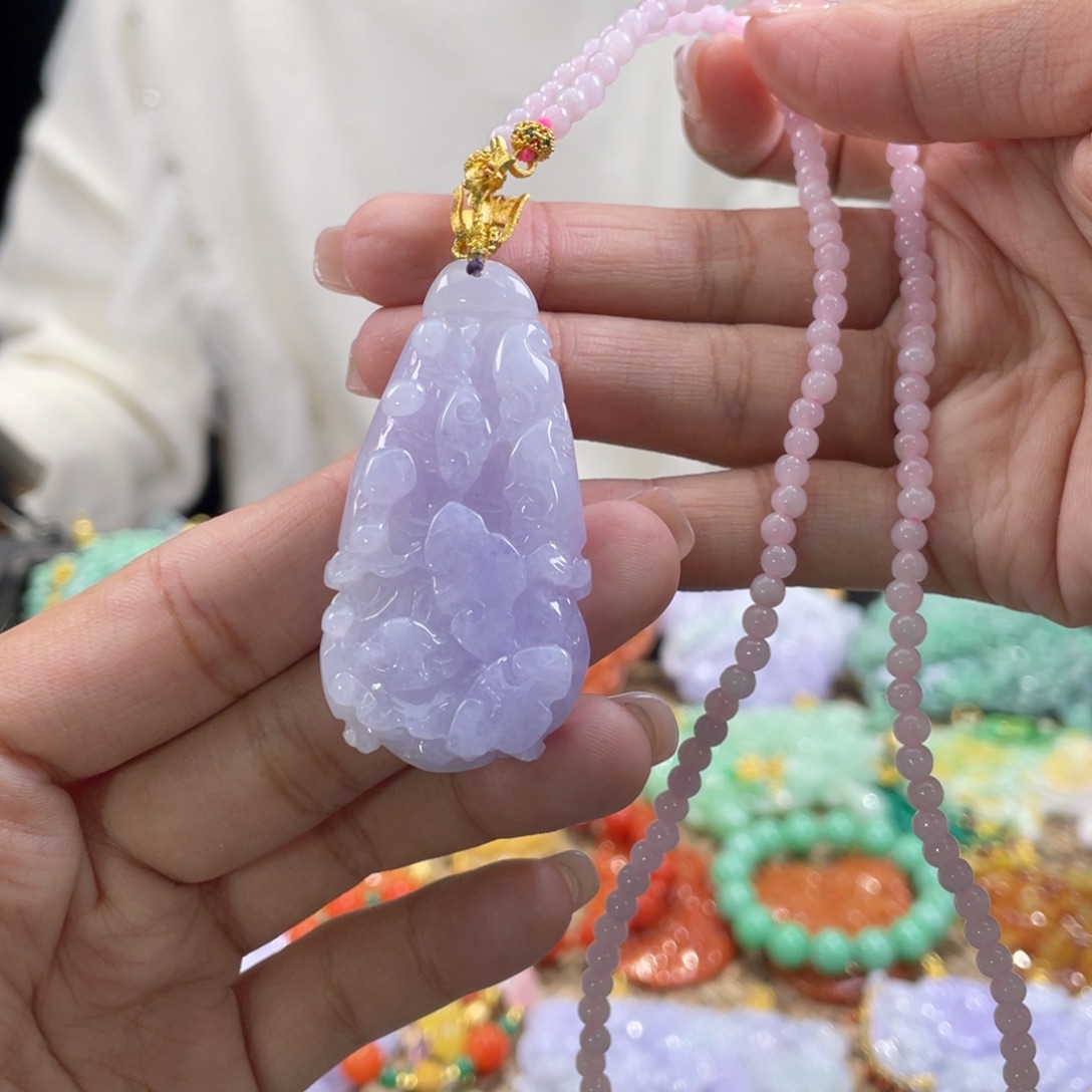 翡翠颈饰未镶嵌代编织