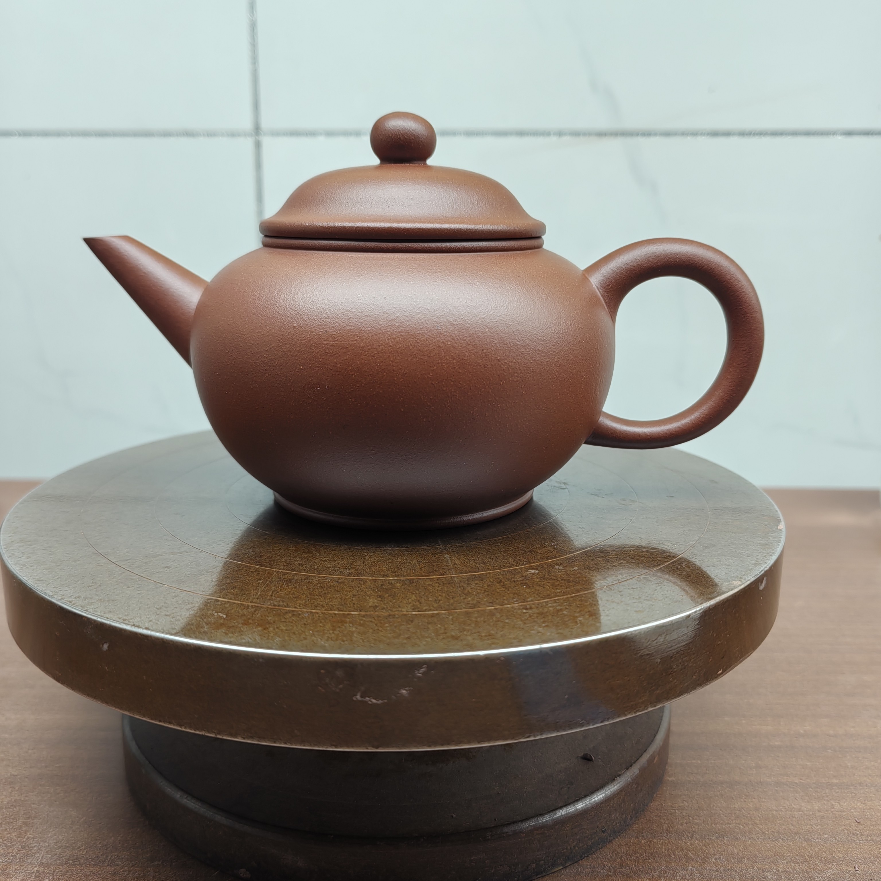 标平壶，原矿清水泥60目网孔出水，270㏄左右助理工艺美术师精心手制