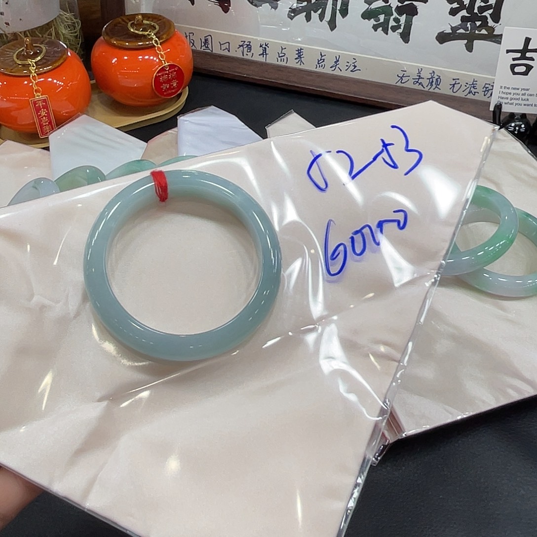 翡翠未镶嵌手镯天然缅甸翡翠14