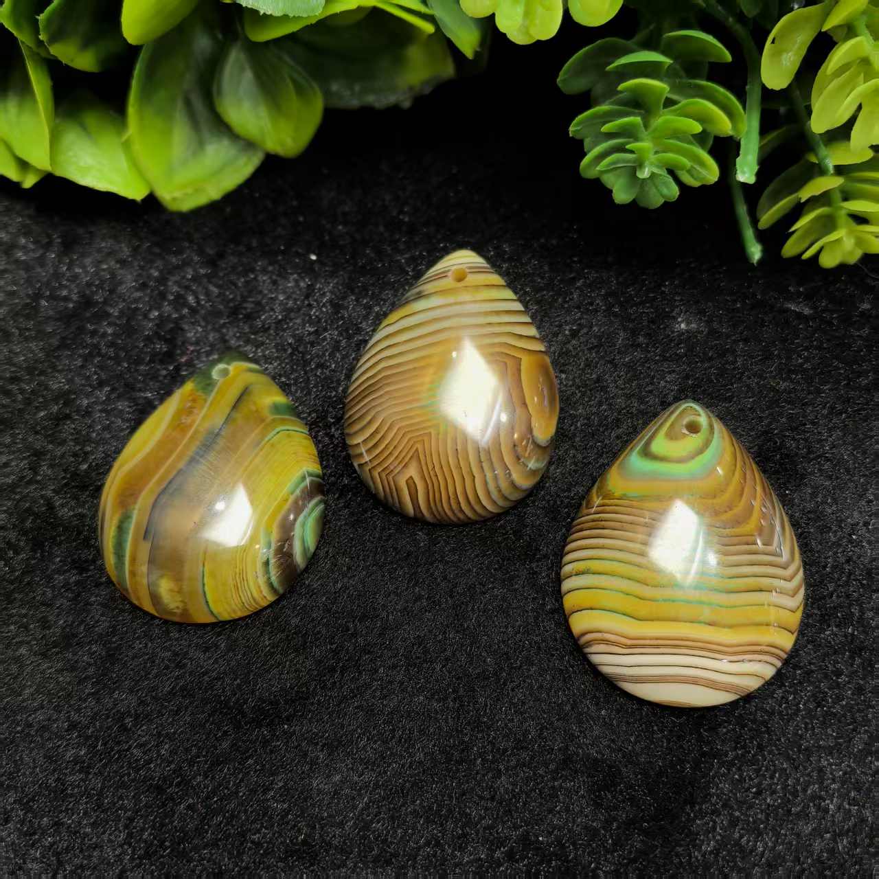 S8012七彩孔雀缠丝纹盐源玛瑙水滴配绳-多样性只发一件