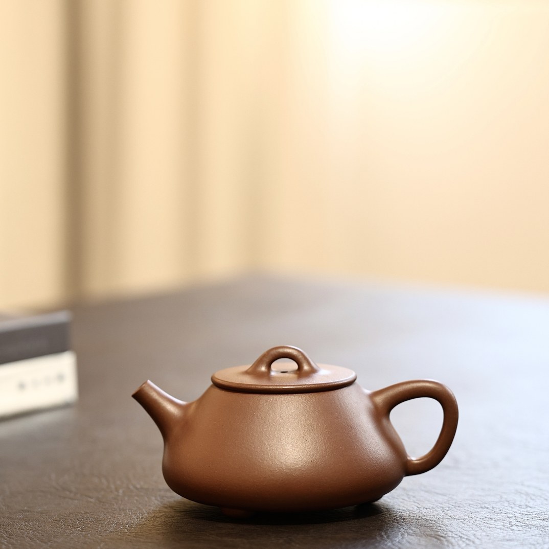 鲍月兔制紫泥平盖石瓢小容量泥壶200cc全手工