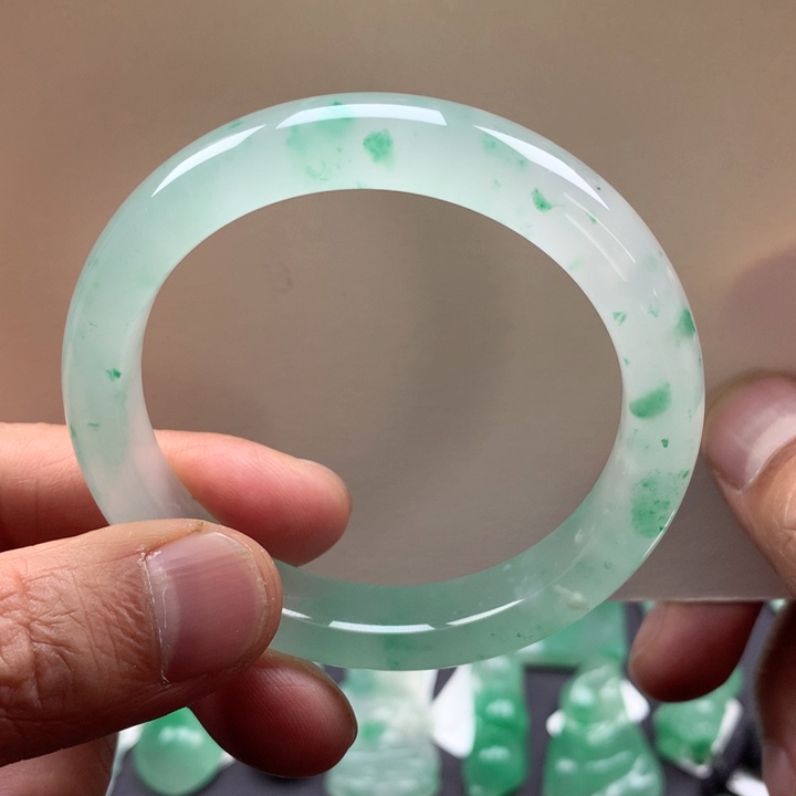 石英质玉未镶嵌手镯