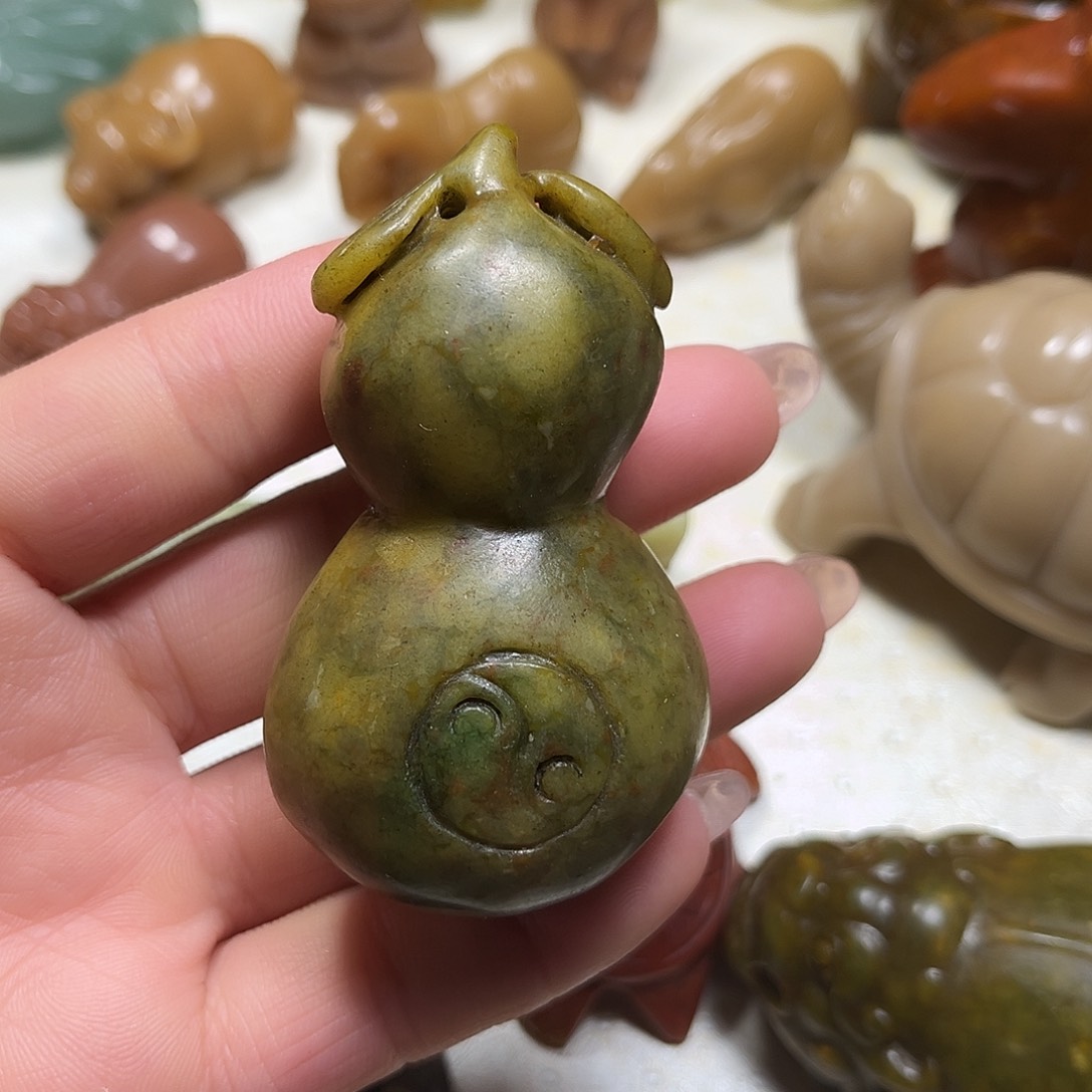 白玉菩提吊坠白玉菩提吊坠