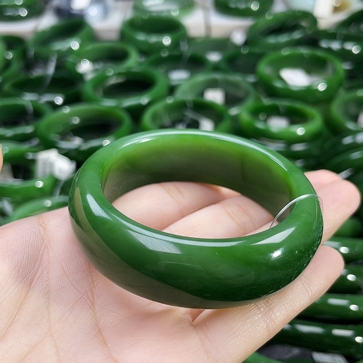 未镶嵌手镯和田玉（碧玉）