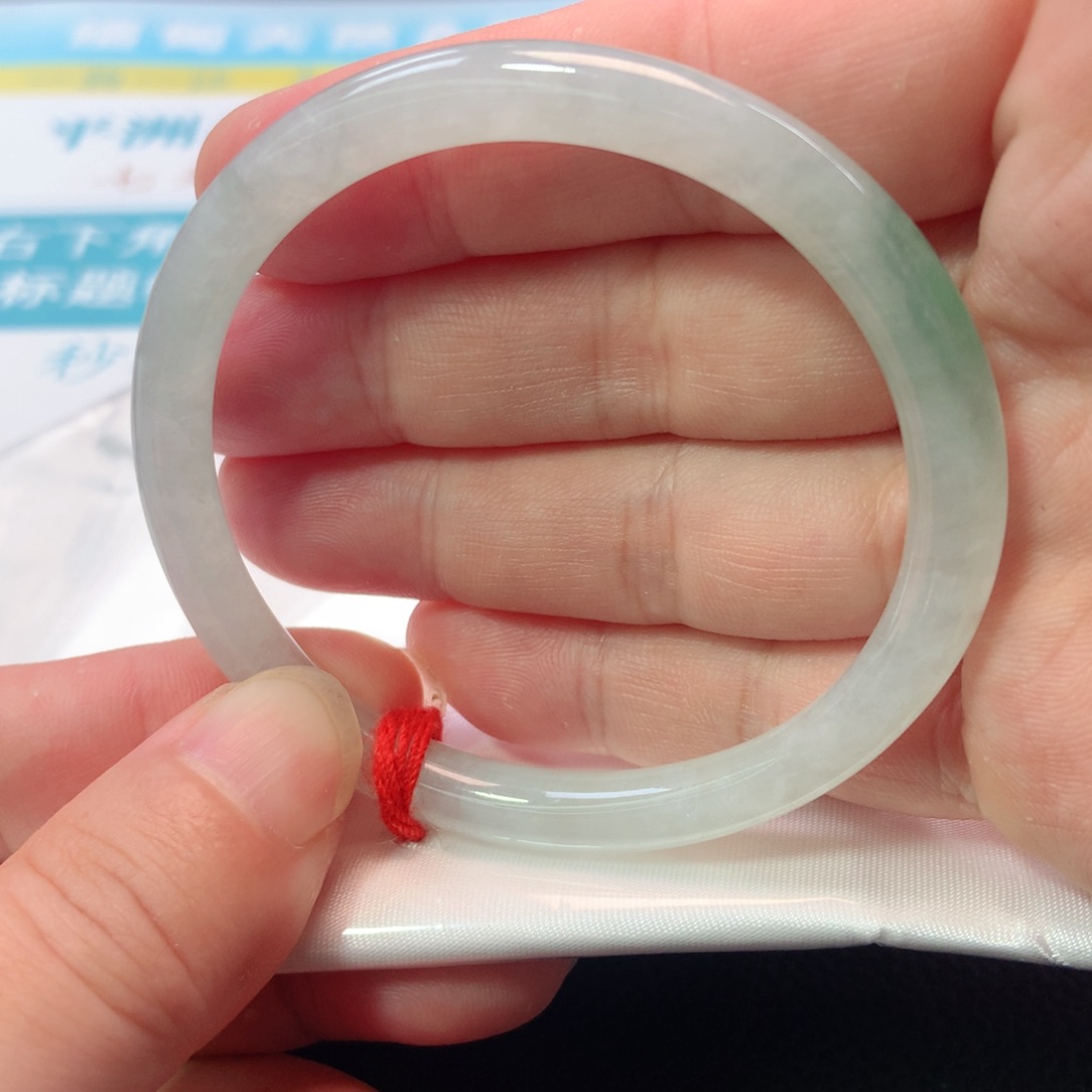 翡翠手镯（贵妃镯）未镶嵌1101号