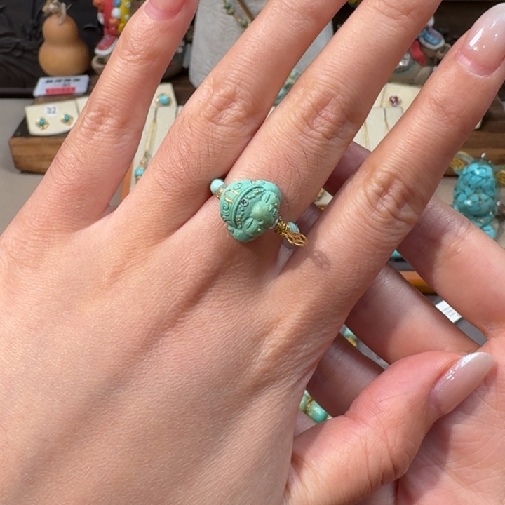 绿松石18K金镶嵌戒指公主象