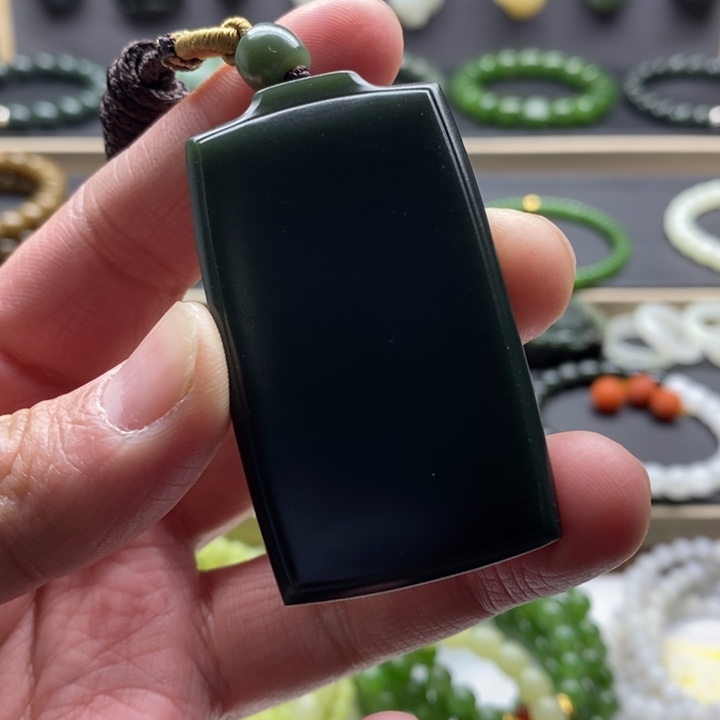 和田玉手链未镶嵌一**学