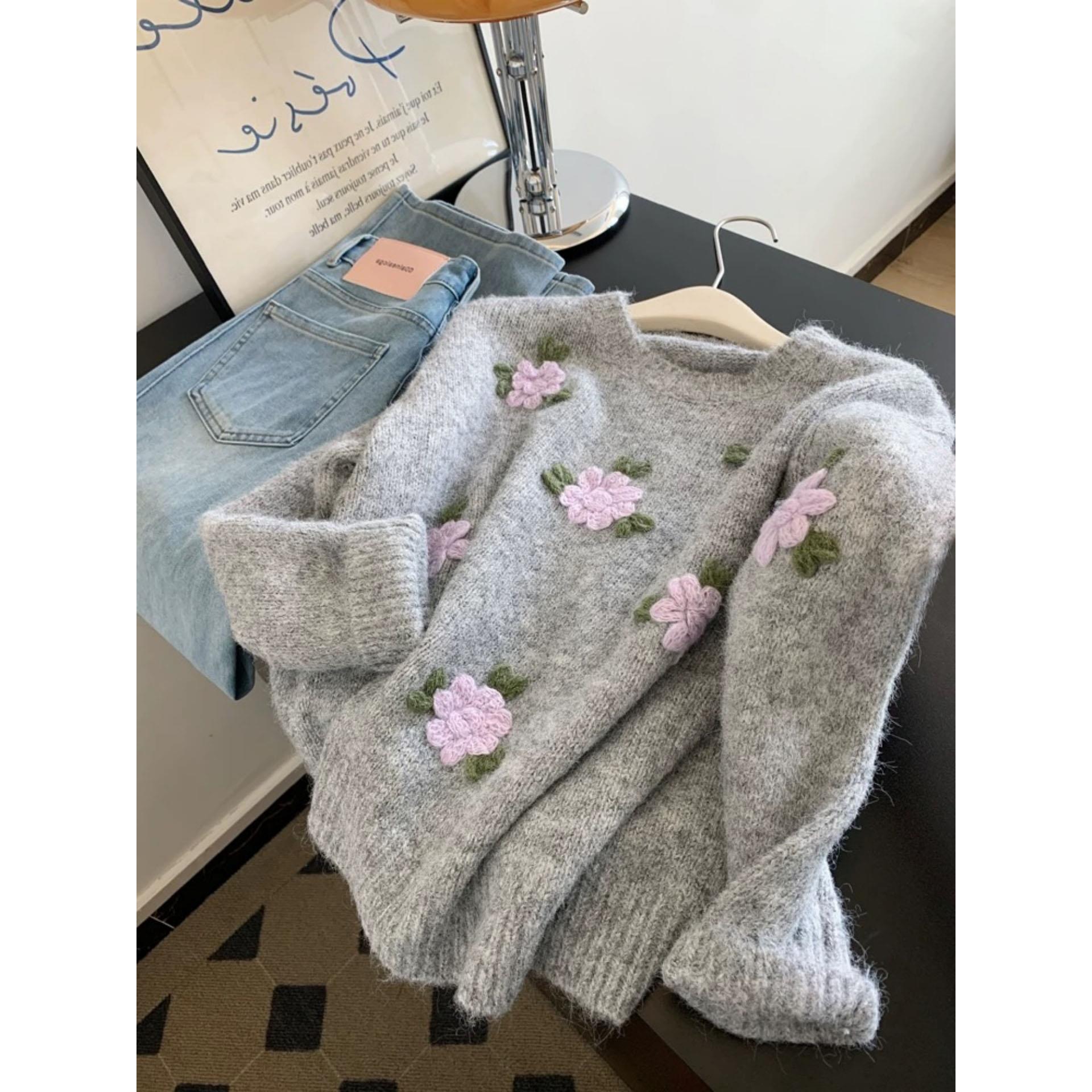 这也太温柔了吧韩系风立体花朵刺绣针织衫女2025设计感别致毛衣