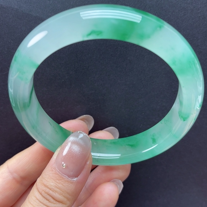 石英质玉未镶嵌手镯