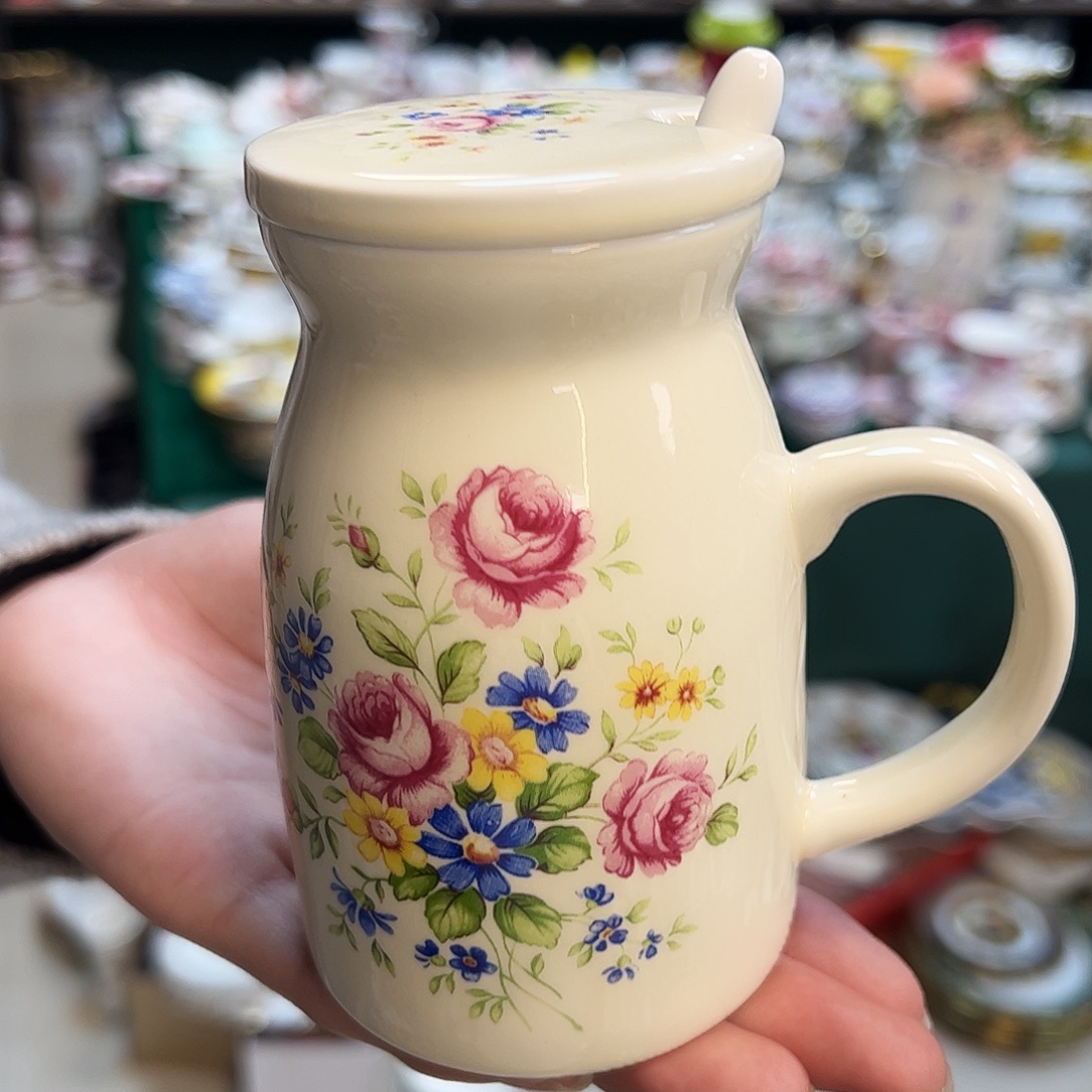 鹿与海陶瓷有限责任公司