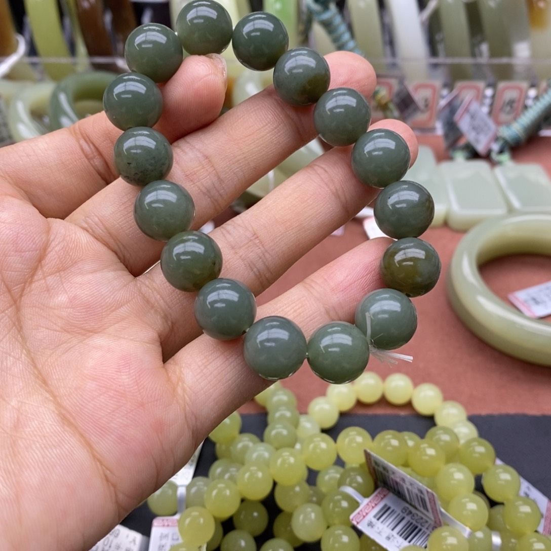 伴****和田玉未镶嵌手串卡12