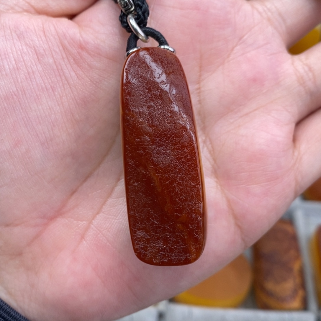 琥珀吊坠(赠链)未镶嵌