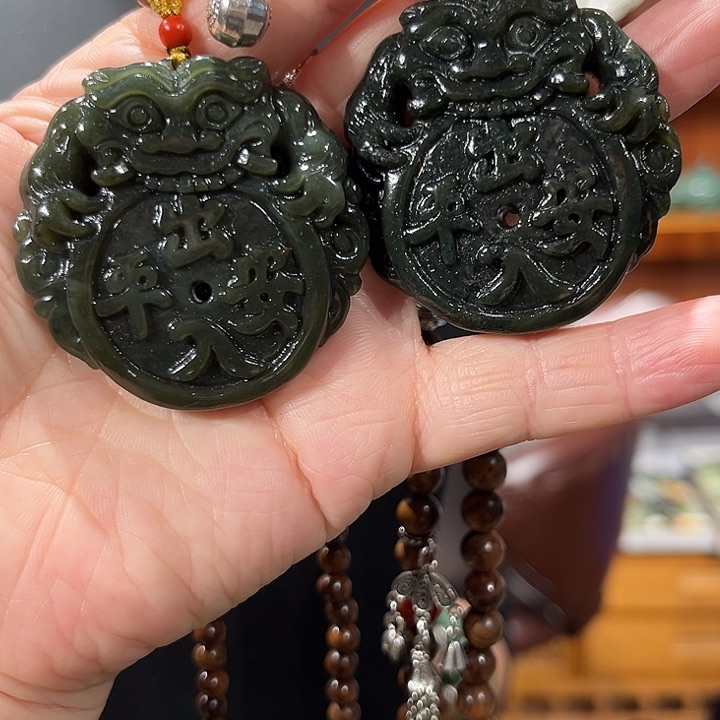 颈饰未镶嵌和田玉