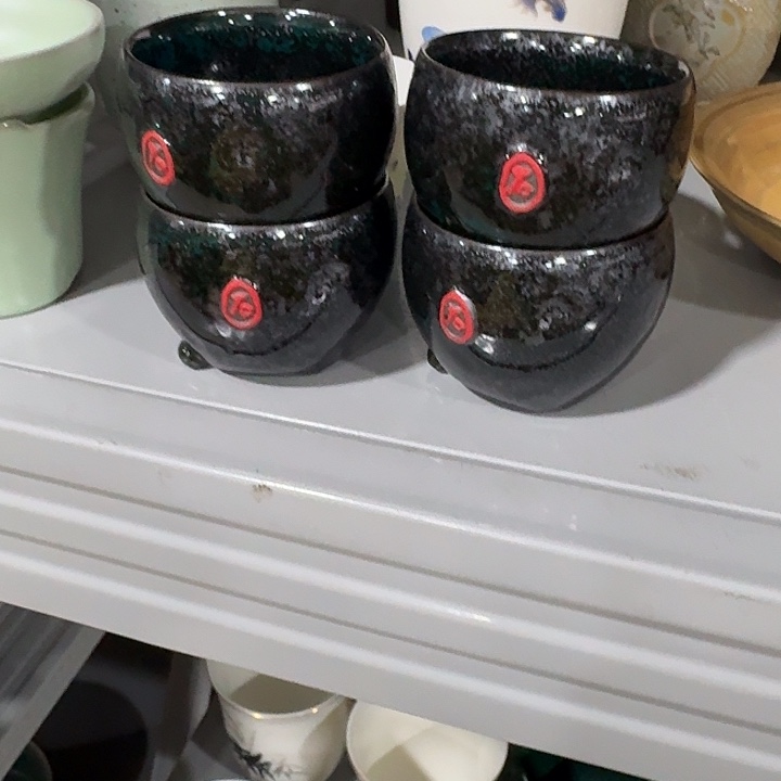 主人杯一个，瓷。。。