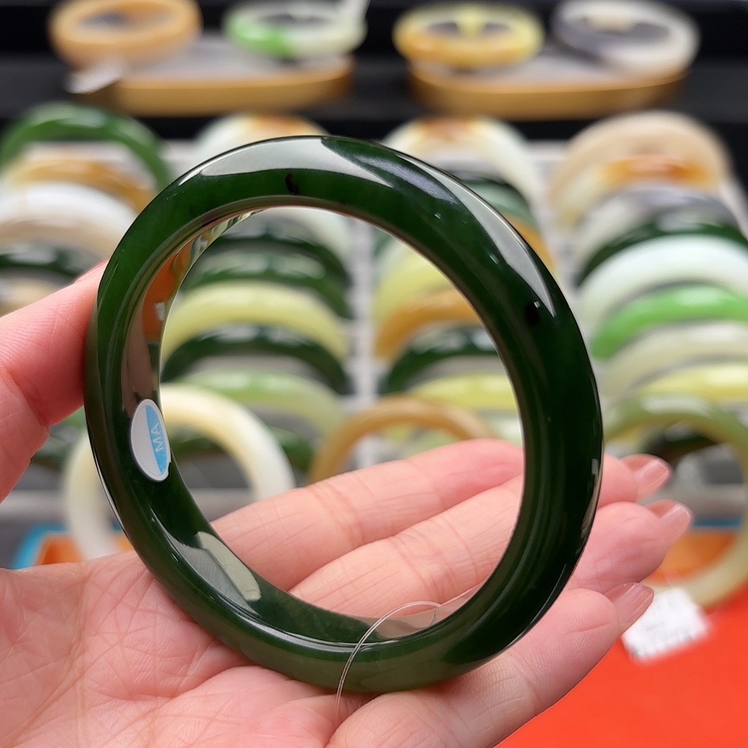 和田玉未镶嵌手镯老坑肉底辣菠菜58.5 色好底子不花