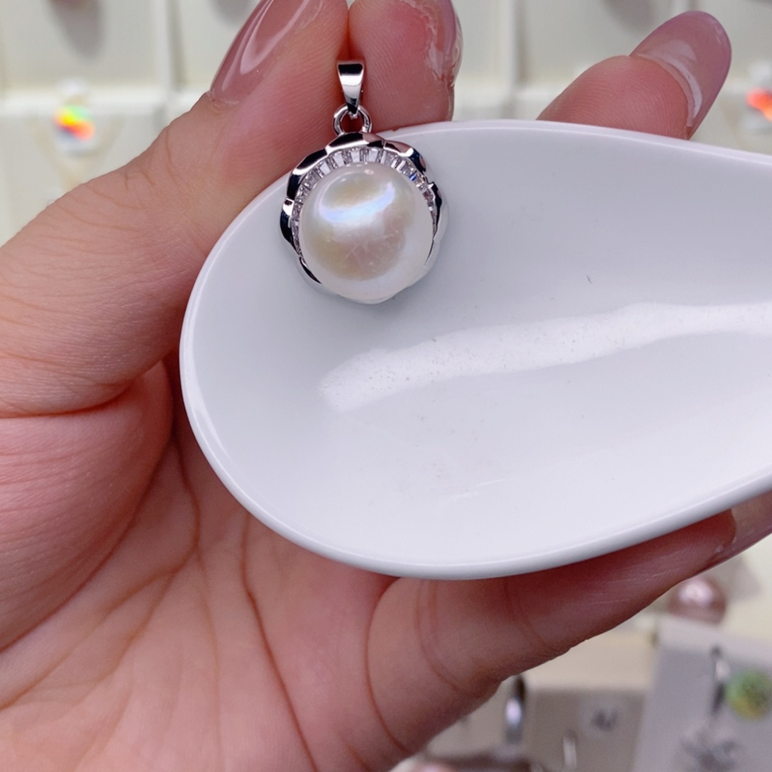 淡水珍珠未镶嵌吊坠(赠链)