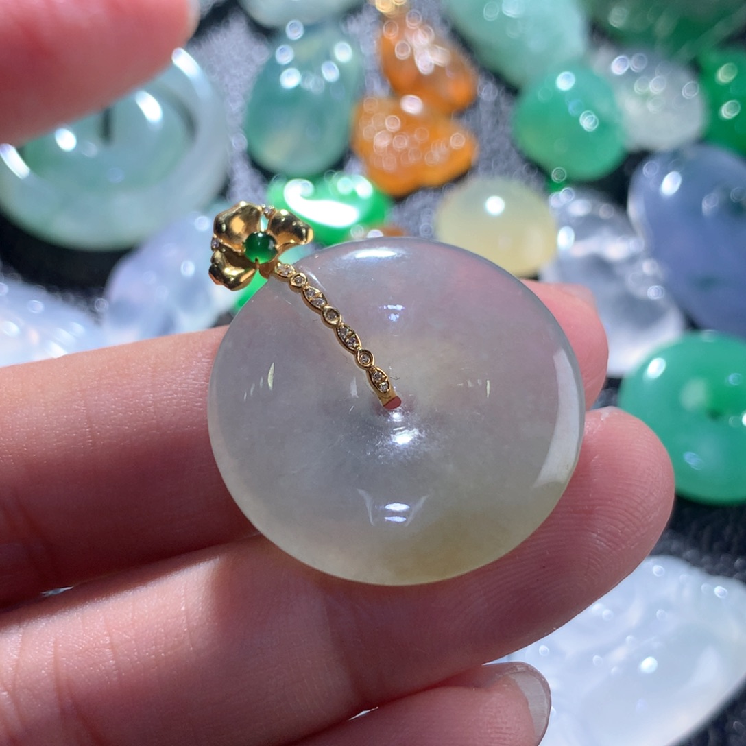 翡翠颈饰未镶嵌缅甸