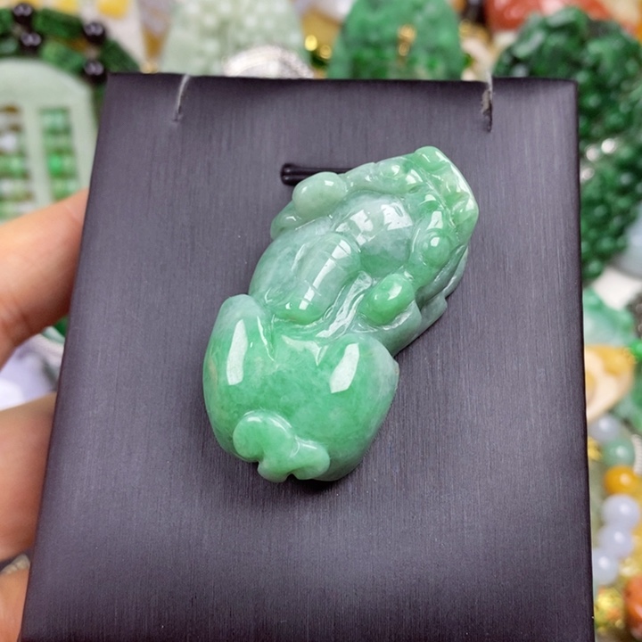 吊坠(赠链)未镶嵌翡翠