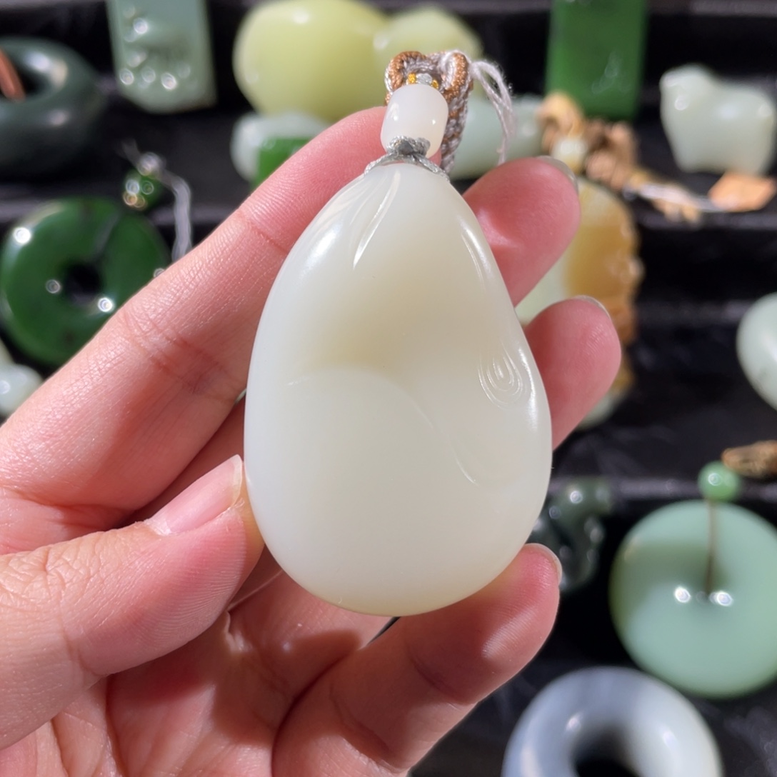 和田玉（糖玉）未镶嵌挂件
