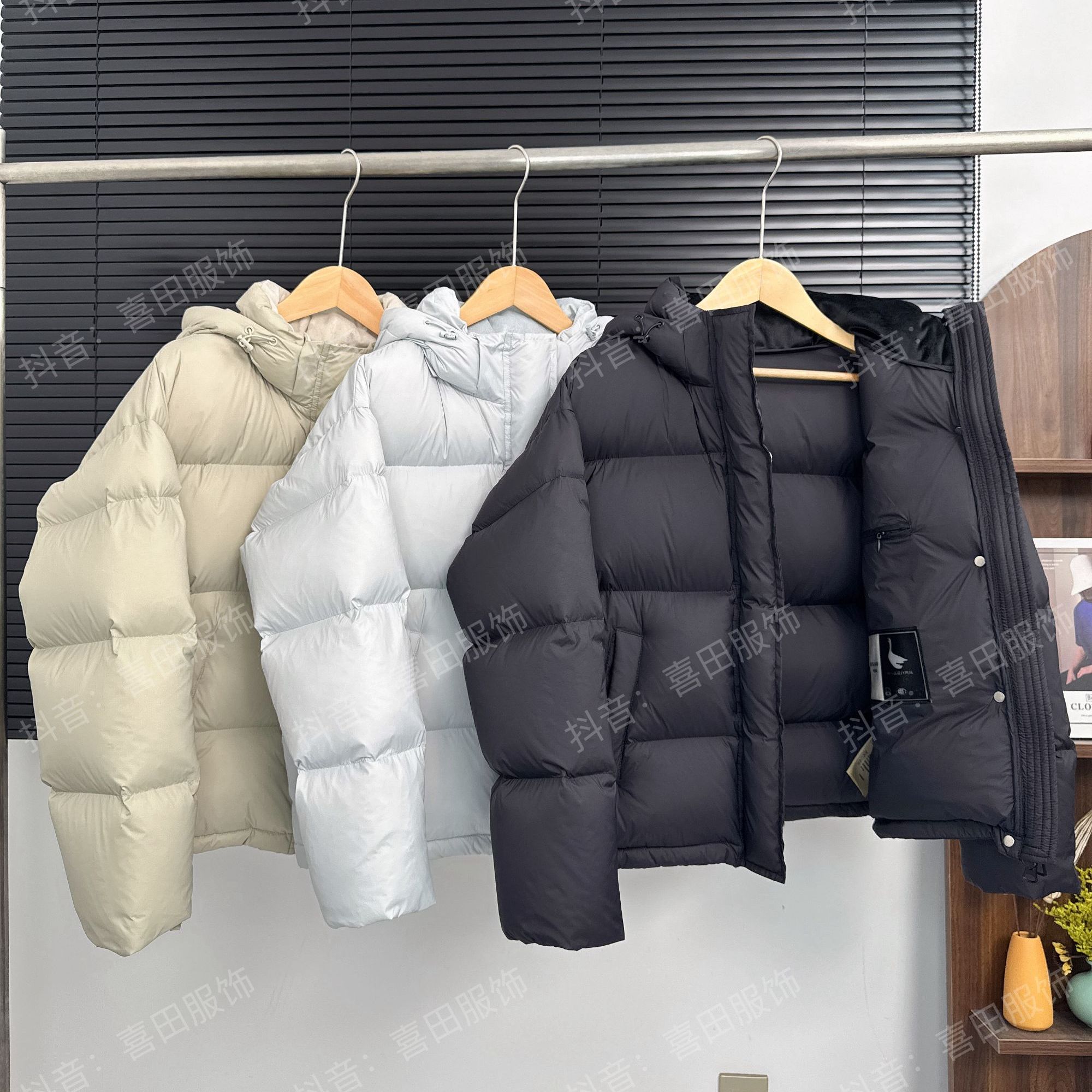 XT | 金标 | 95白鸭绒 | 帽子可脱卸 | 经典面包服 | 女厚羽绒服